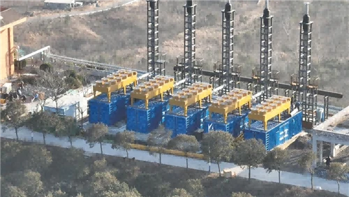 Yuchai 12VCN vélar eru búnar 1000 kW jarðgasrafallasettum fyrir Henan Pingmei...